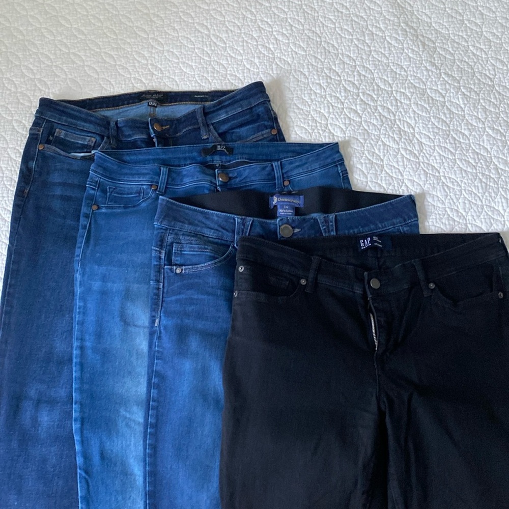 EUC Bundle of 4 skinny jeans women size 14/32